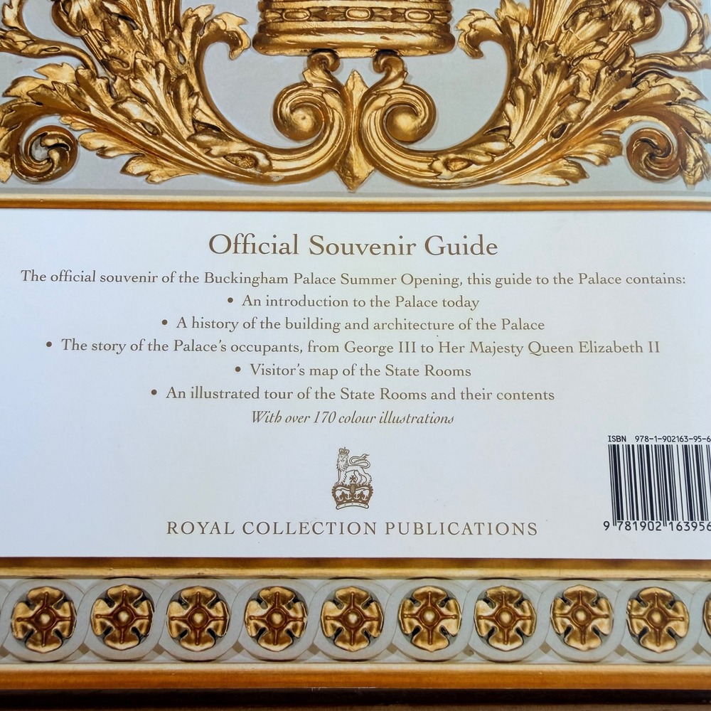 Buckingham Palace Official Souvenir Guide Royal Collection History Book 15.8oz - Picture 4 of 8